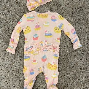 0-3 months zipper sleeper Girl